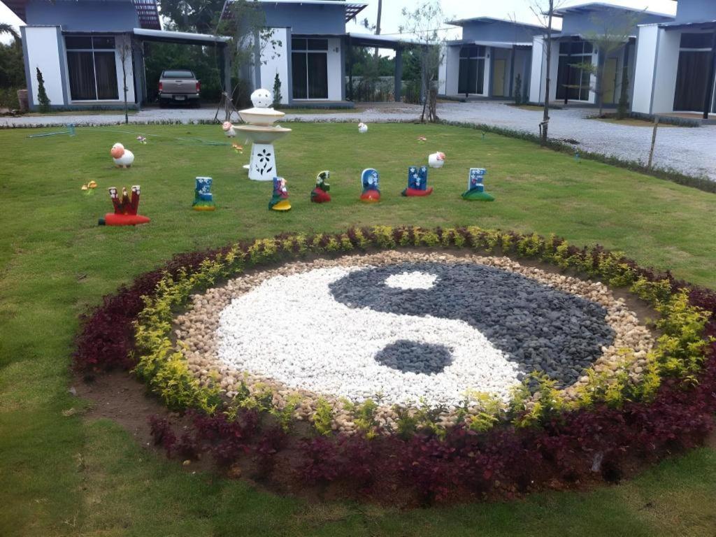 Sixty-Nine Resort Nakhon Phanom Exterior foto